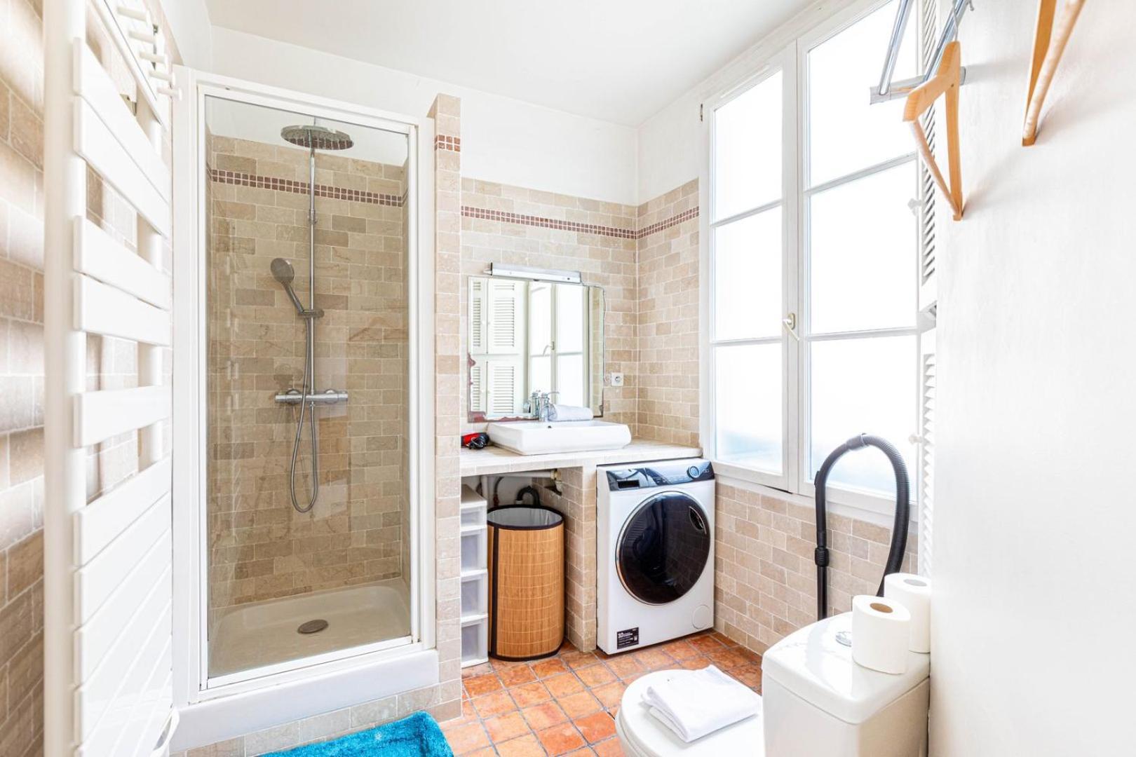 Apartment Guestready - Serene Near The Picasso Museum